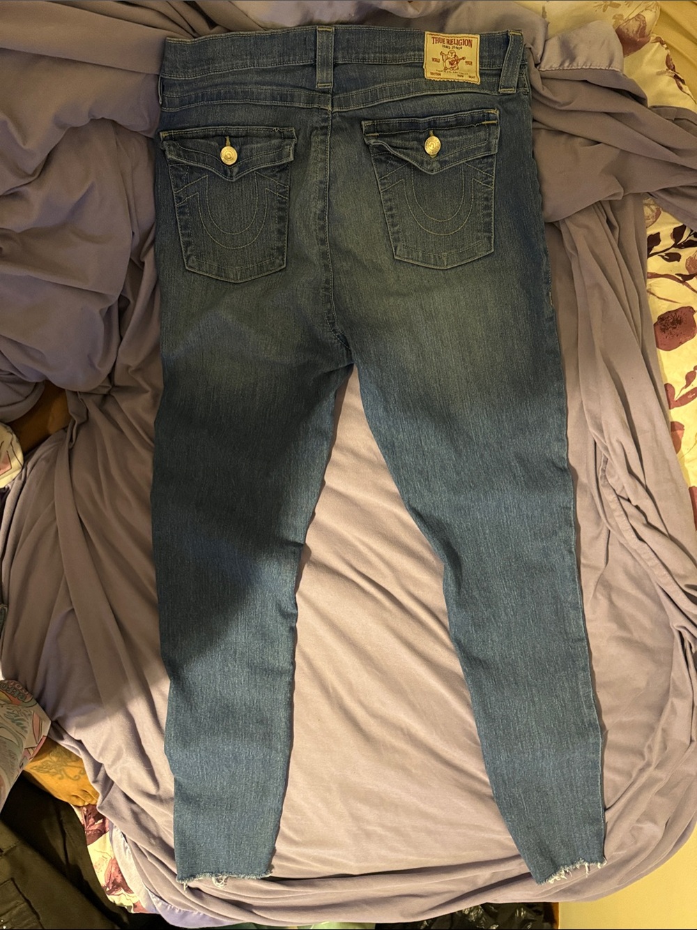 True Religion Halle Size 34 Women's Skinny Jeans in Medium Blue Wash